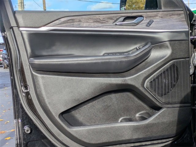 Certified 2023 Jeep Grand Cherokee L Limited w/ Trailer Tow Group (B) image 12