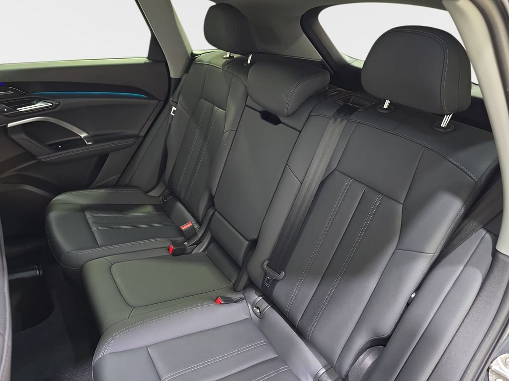Used 2025 Audi Q5 Premium w/ Premium Plus AWD/4WD image 17