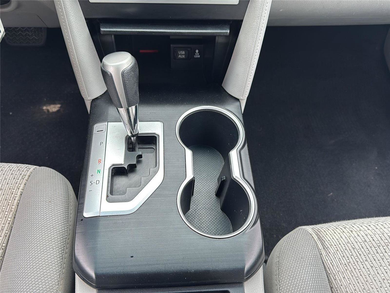 Used 2012 Toyota Camry LE FWD image 13