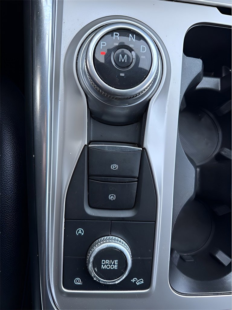 Certified 2020 Ford Explorer XLT w/ Equipment Group 202A image 10