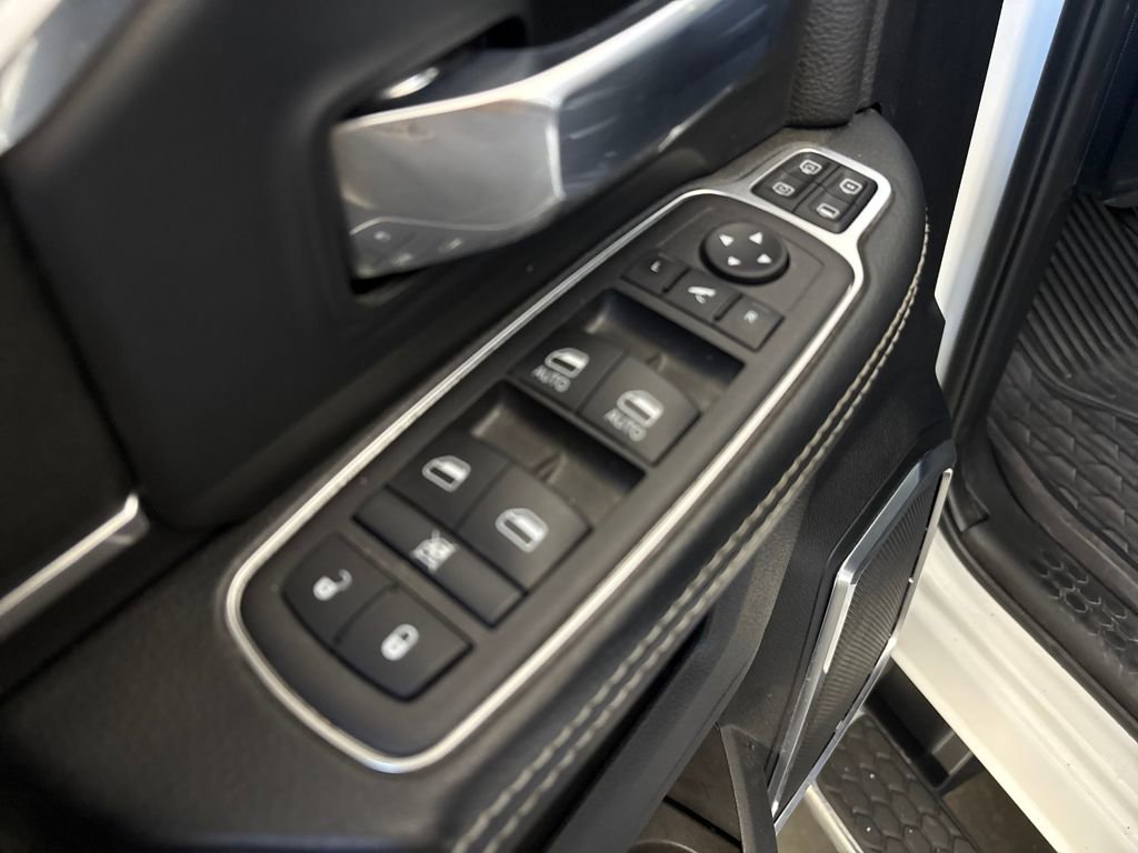 Used 2024 RAM 3500 Laramie w/ Sport Appearance Package image 15