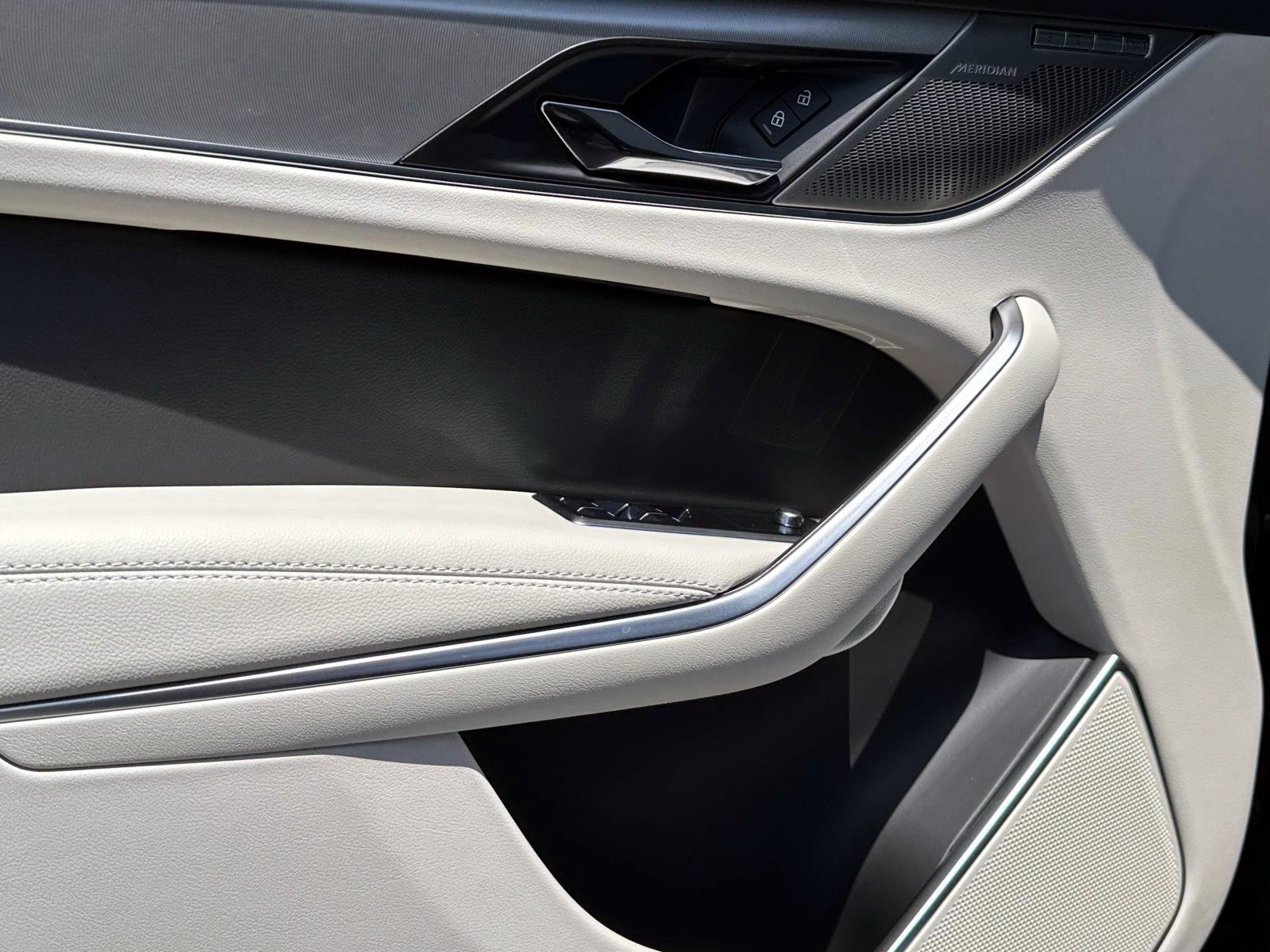 New 2026 Jaguar F-PACE R-Dynamic S image 14