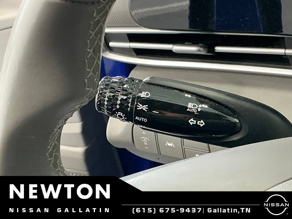 Used 2023 Hyundai Elantra SEL w/ Convenience Package FWD image 30