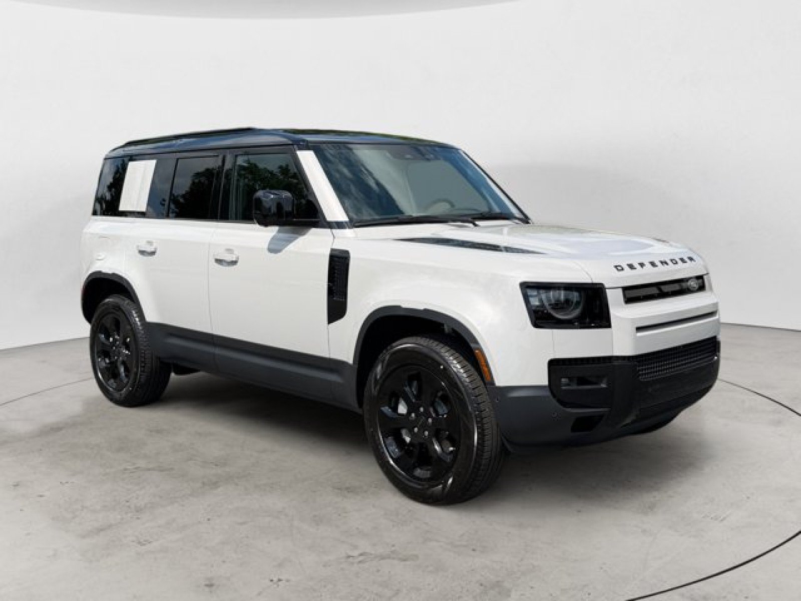 New 2026 Land Rover Defender 110 S AWD/4WD image 2