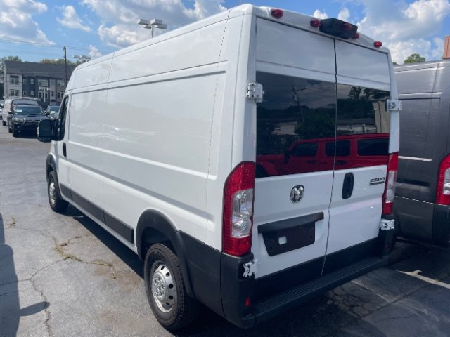 Used 2023 RAM ProMaster 2500 FWD image 3