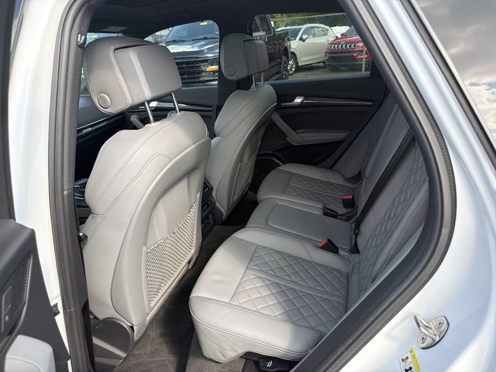 Used 2020 Audi SQ5 Premium Plus w/ Premium Plus Package AWD/4WD image 13