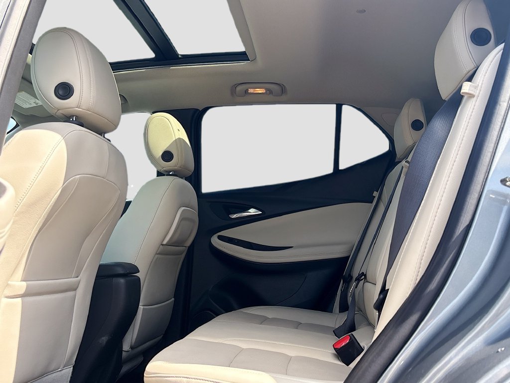 Used 2025 Buick Encore GX Avenir w/ Avenir Technology Package FWD image 18