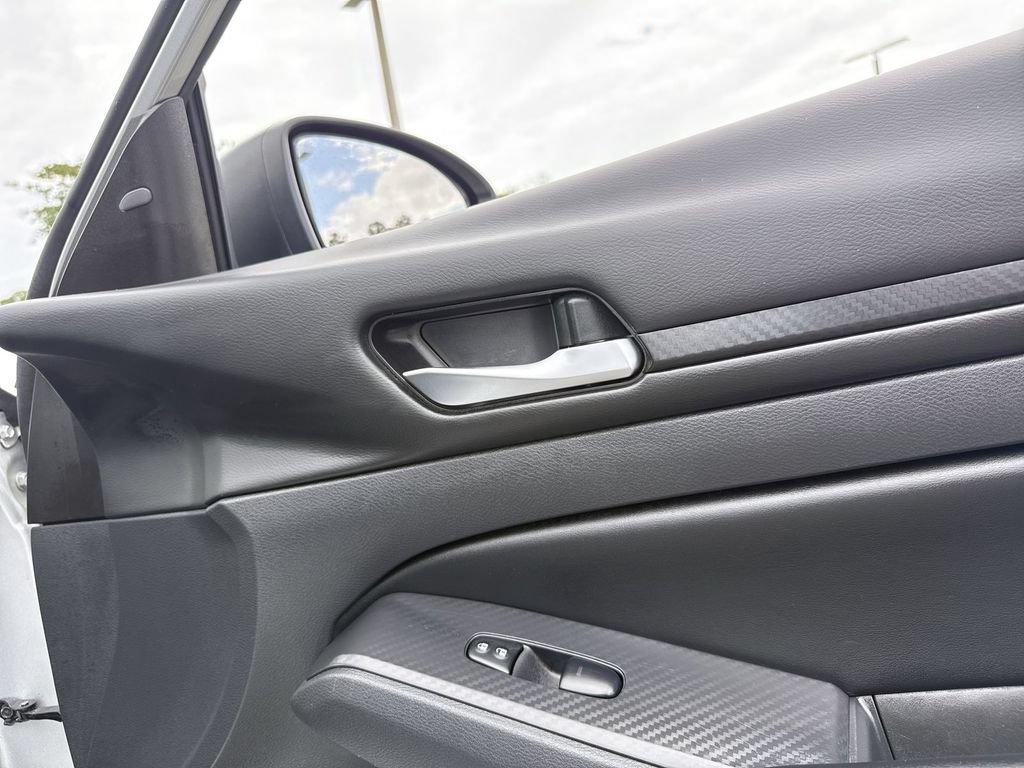 Used 2024 Nissan Altima 2.5 SV FWD image 28