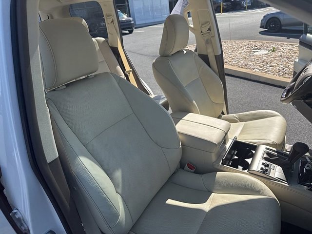 Used 2019 Lexus GX 460 Premium w/ Premium Package image 17