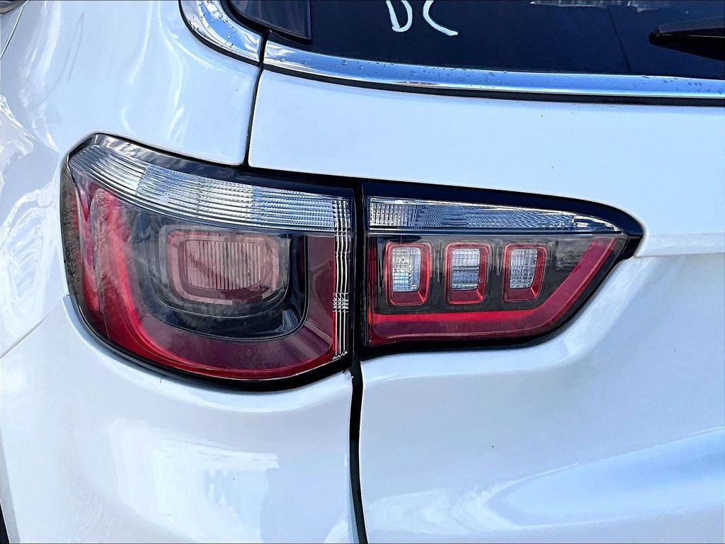 Used 2018 Jeep Compass Latitude w/ Popular Equipment Group image 27