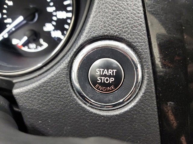 Used 2020 Nissan Rogue SV image 33