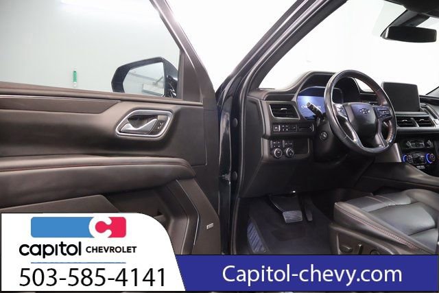 Used 2022 Chevrolet Suburban RST w/ Luxury Package AWD/4WD image 9