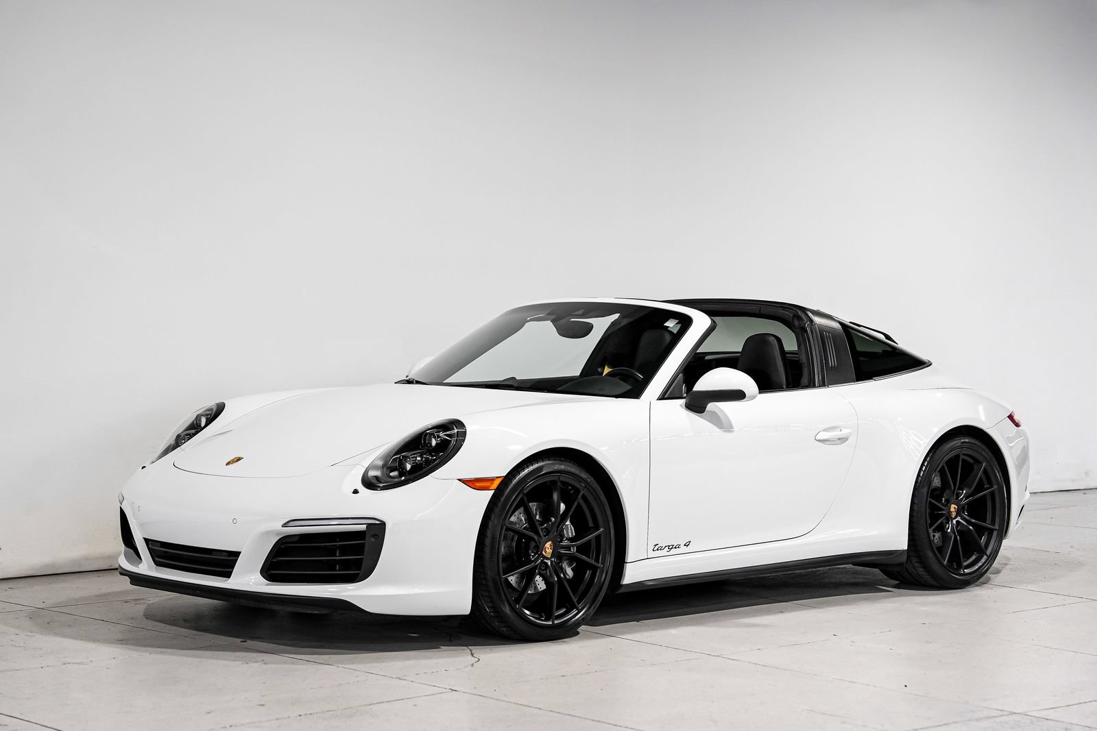 Used 2017 Porsche 911 Targa 4 AWD/4WD image 7