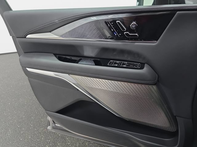 New 2026 Cadillac Escalade IQL Sport 2 w/ LPO, Floor Liner Package AWD/4WD image 22