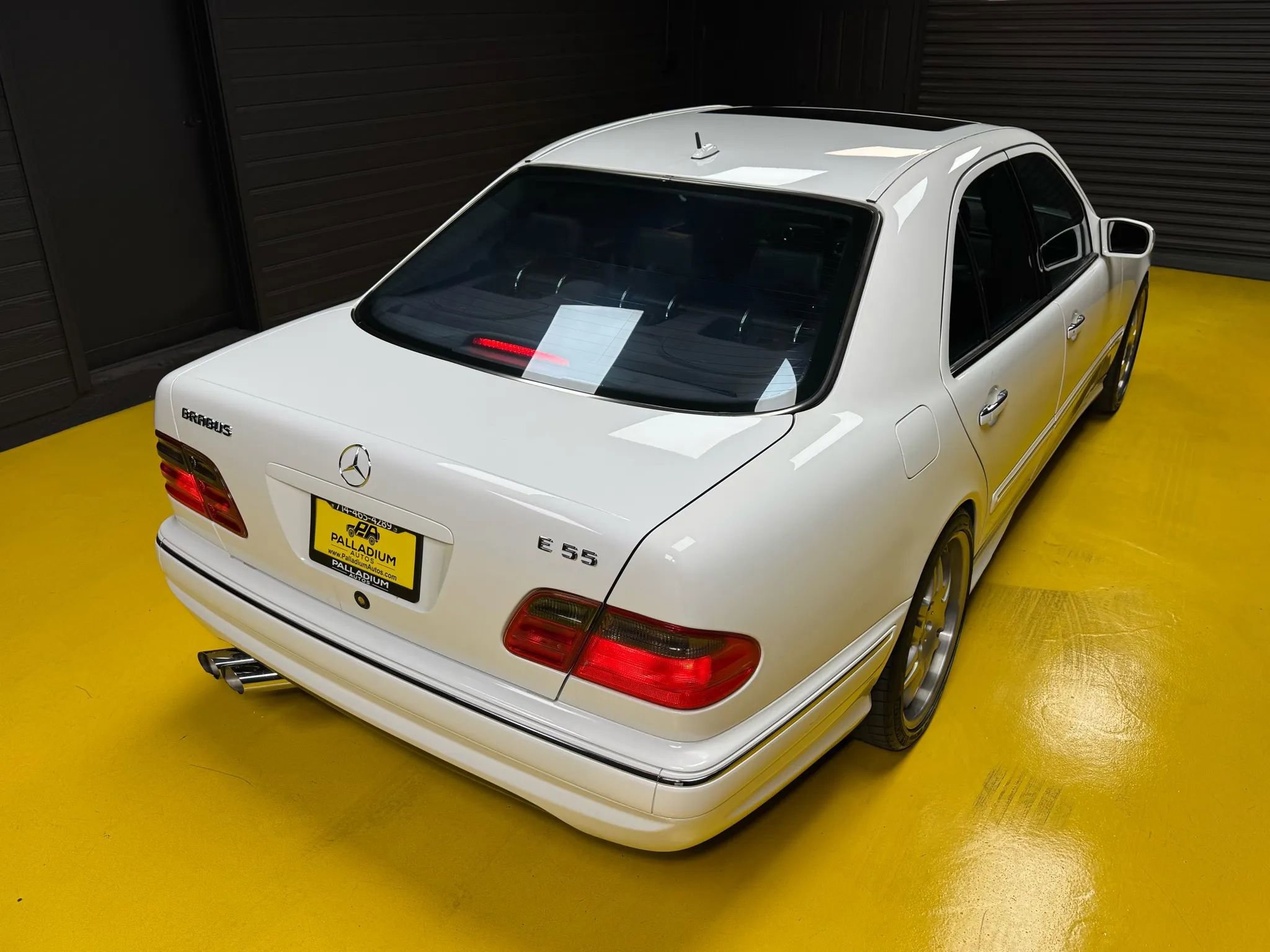 Used 2000 Mercedes-Benz E 55 AMG Sedan image 52