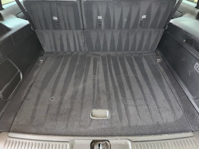 Certified 2024 Jeep Wagoneer L Series II AWD/4WD image 32