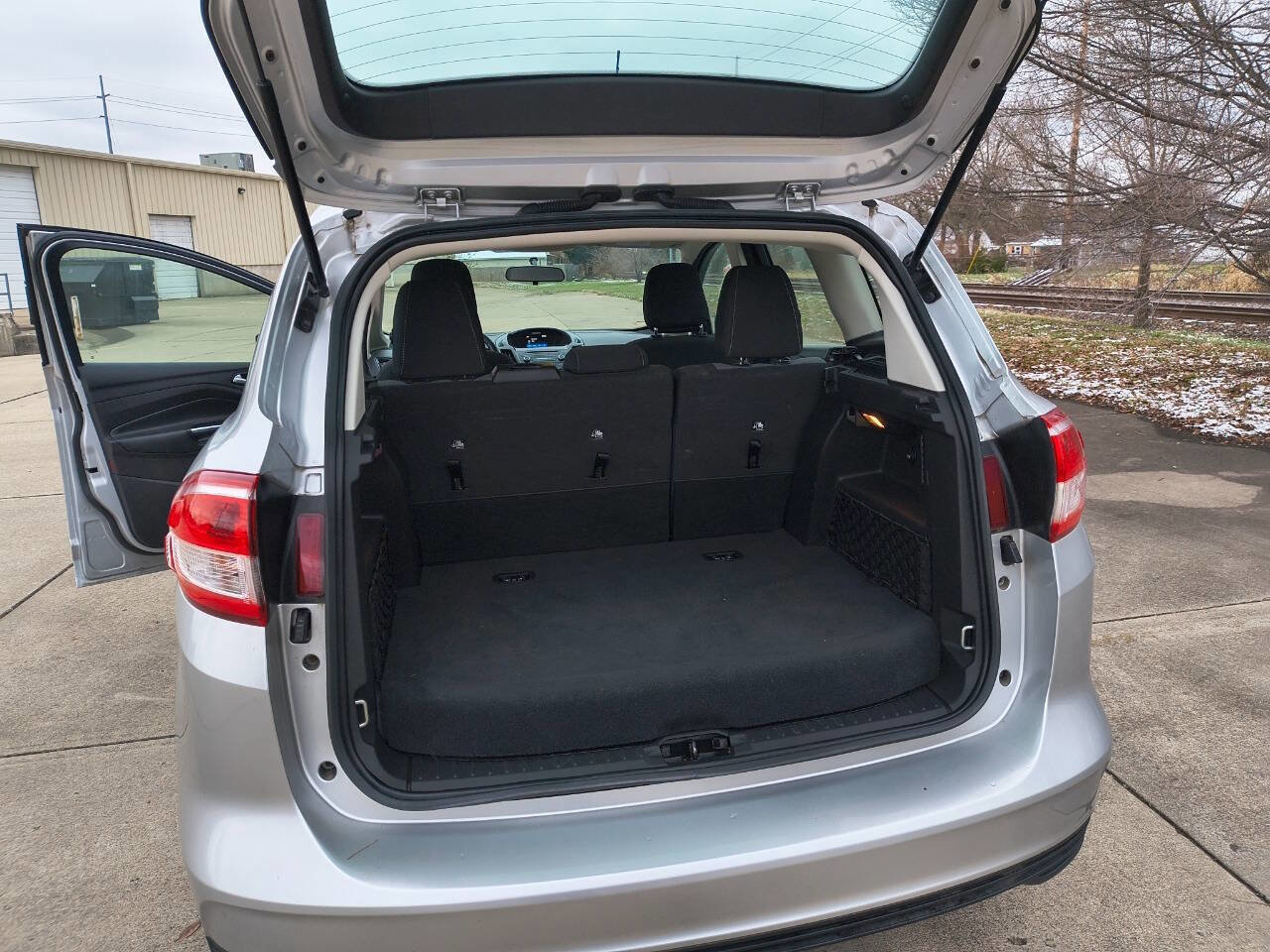 Used 2018 Ford C-MAX SE w/ Cold Weather Package image 5