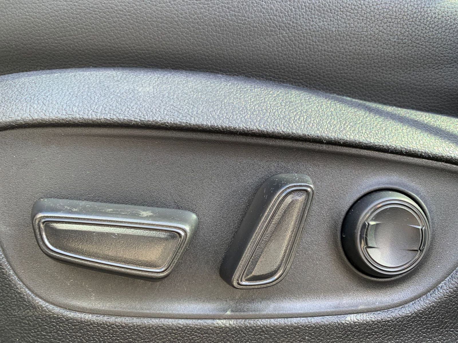 Used 2025 Toyota Highlander XSE AWD/4WD image 22