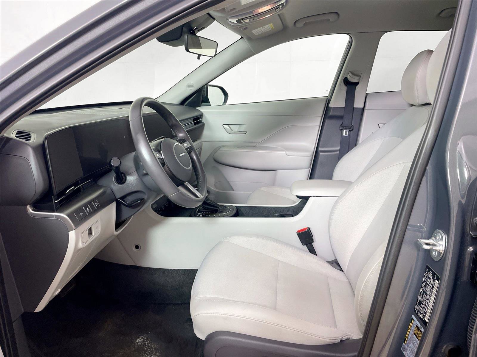 Used 2025 Hyundai Kona SEL AWD/4WD image 5