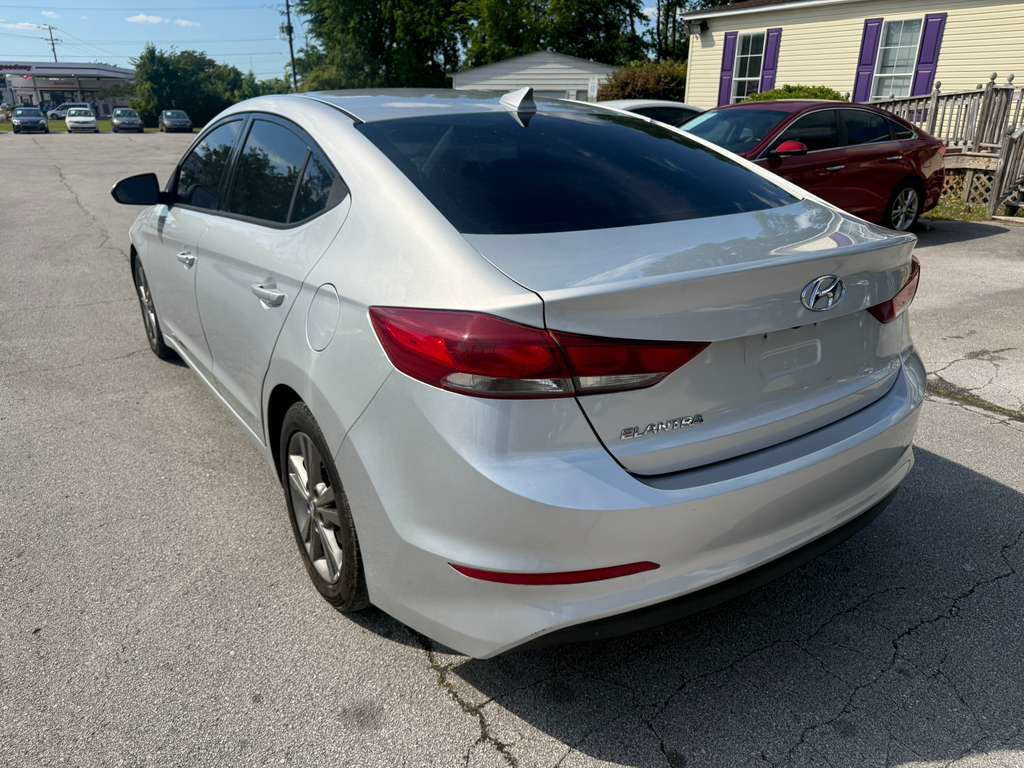 Used 2018 Hyundai Elantra SEL FWD image 8
