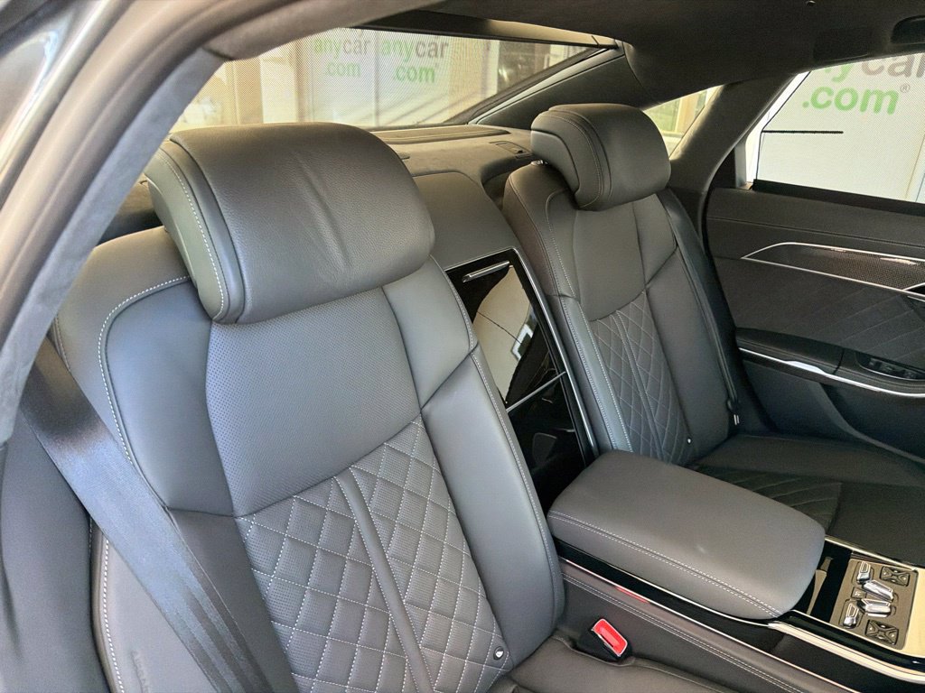 Used 2025 Audi S8 w/ Executive Package AWD/4WD image 34
