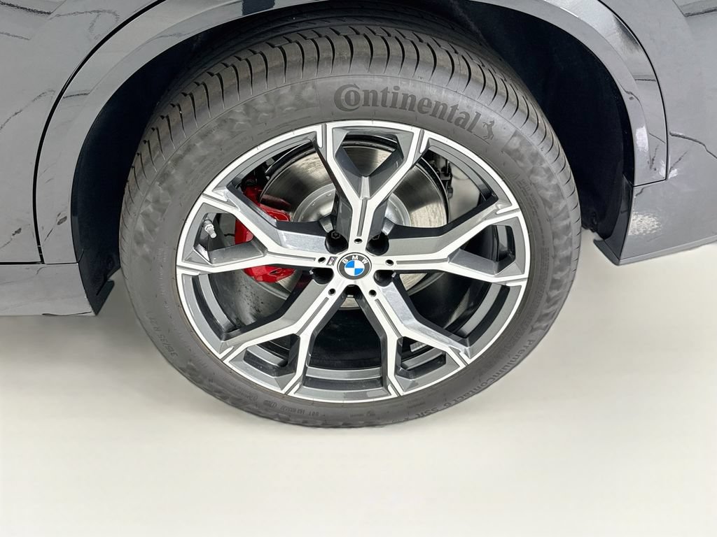 New 2026 BMW X5 xDrive40i w/ M Sport Package AWD/4WD image 30