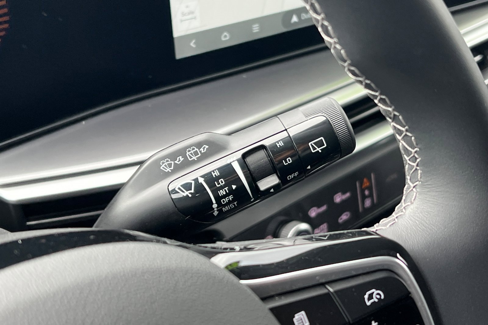 Certified 2025 Kia Sorento S image 41