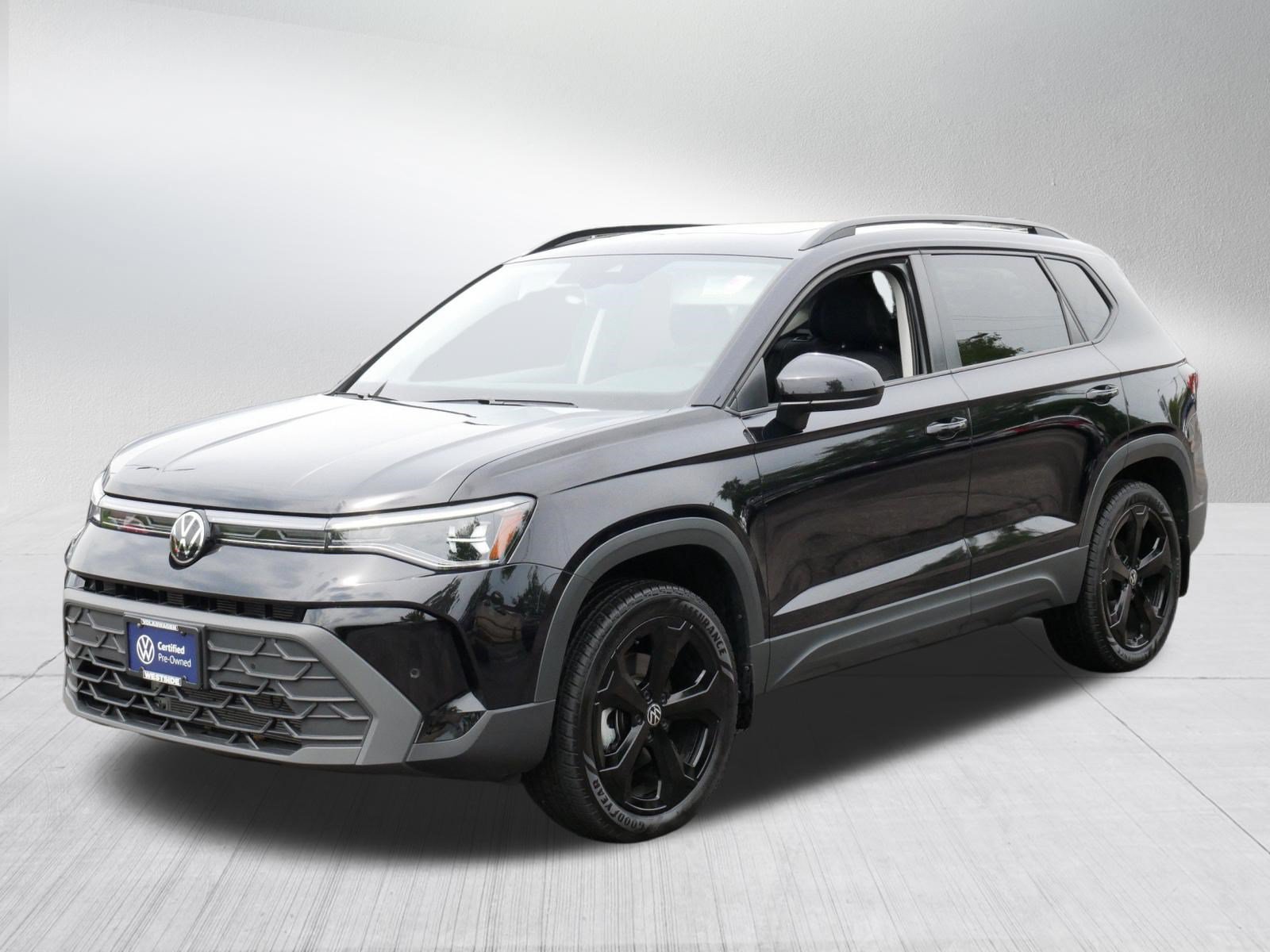 Certified 2025 Volkswagen Taos SE AWD/4WD image 3