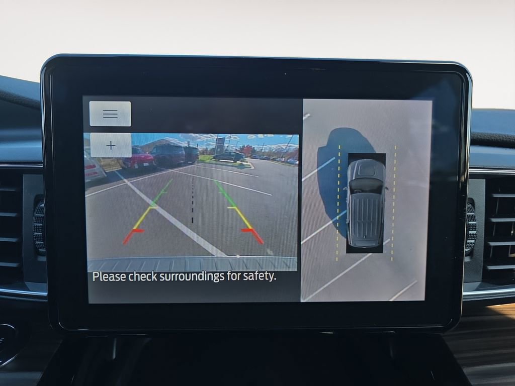 Used 2023 Ford Explorer Limited w/ Equipment Group 301A image 16