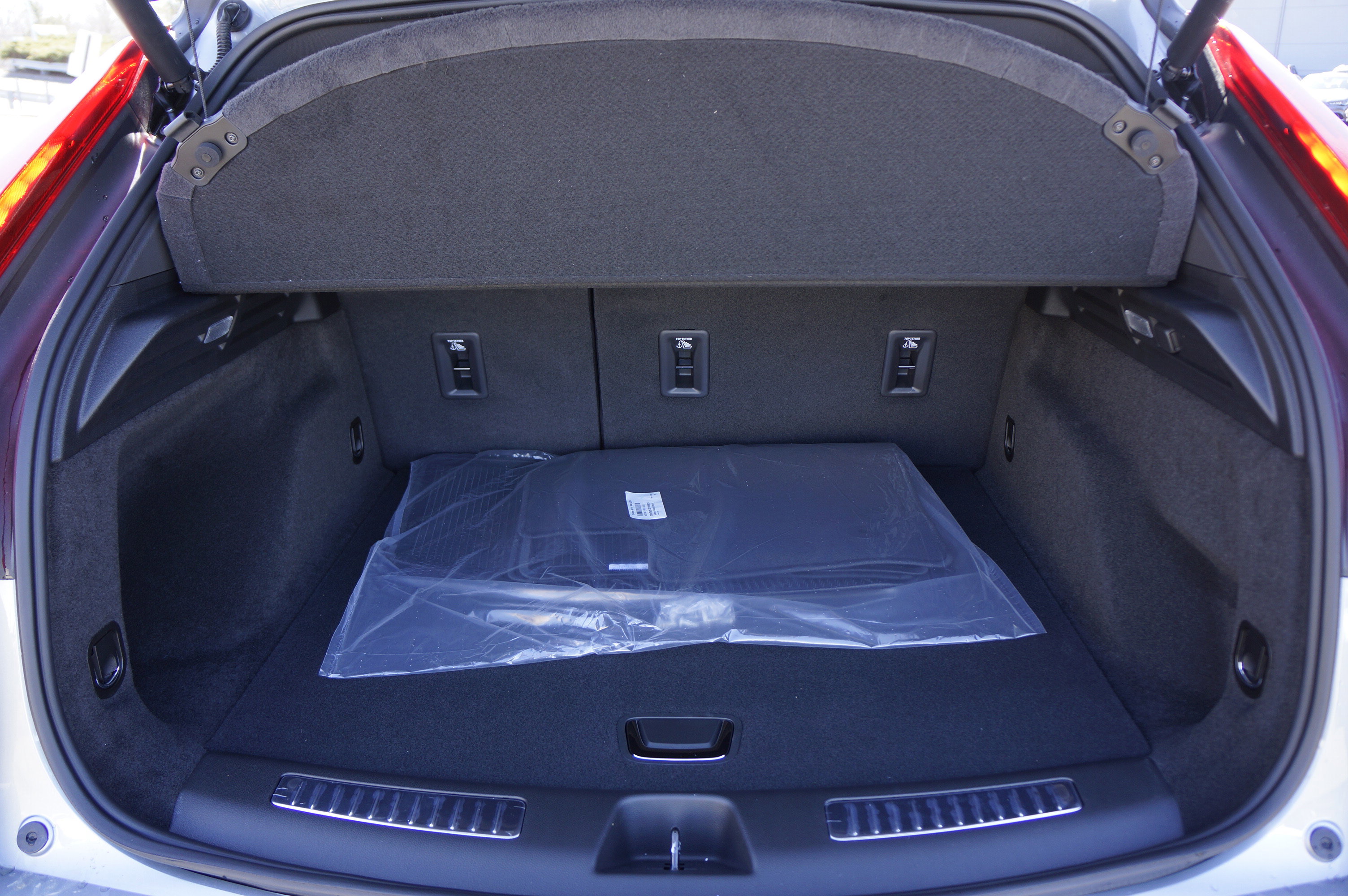 Used 2025 Cadillac XT4 Premium Luxury image 28