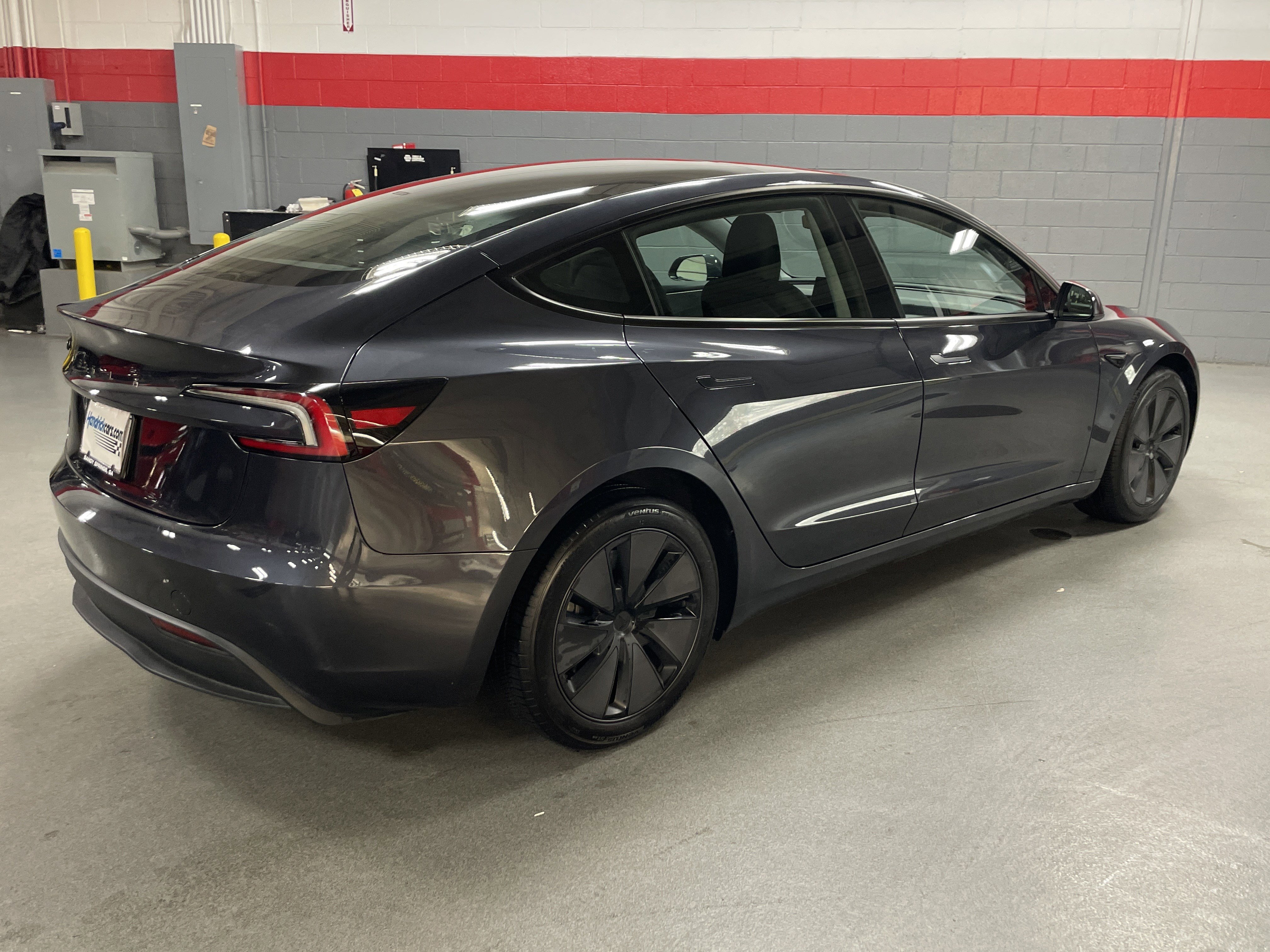 Used 2025 Tesla Model 3 Long Range image 9