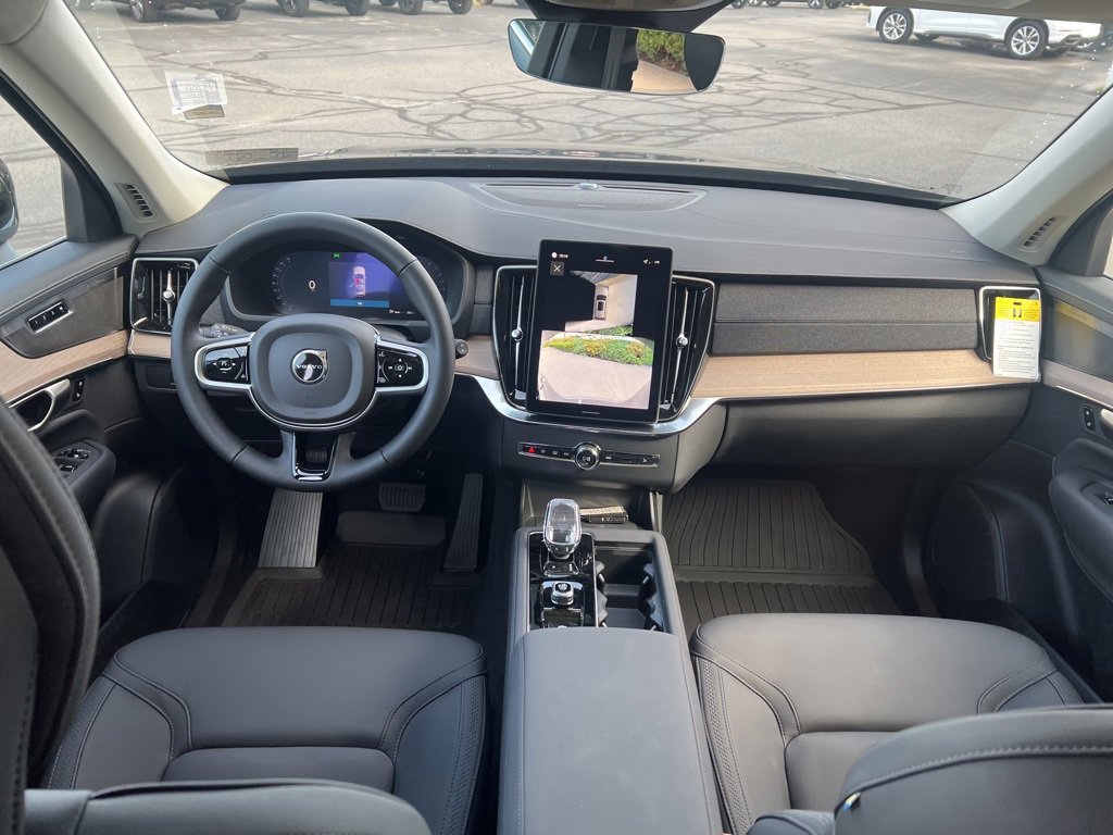 New 2026 Volvo XC90 B6 Plus w/ Protection Package Premier image 31