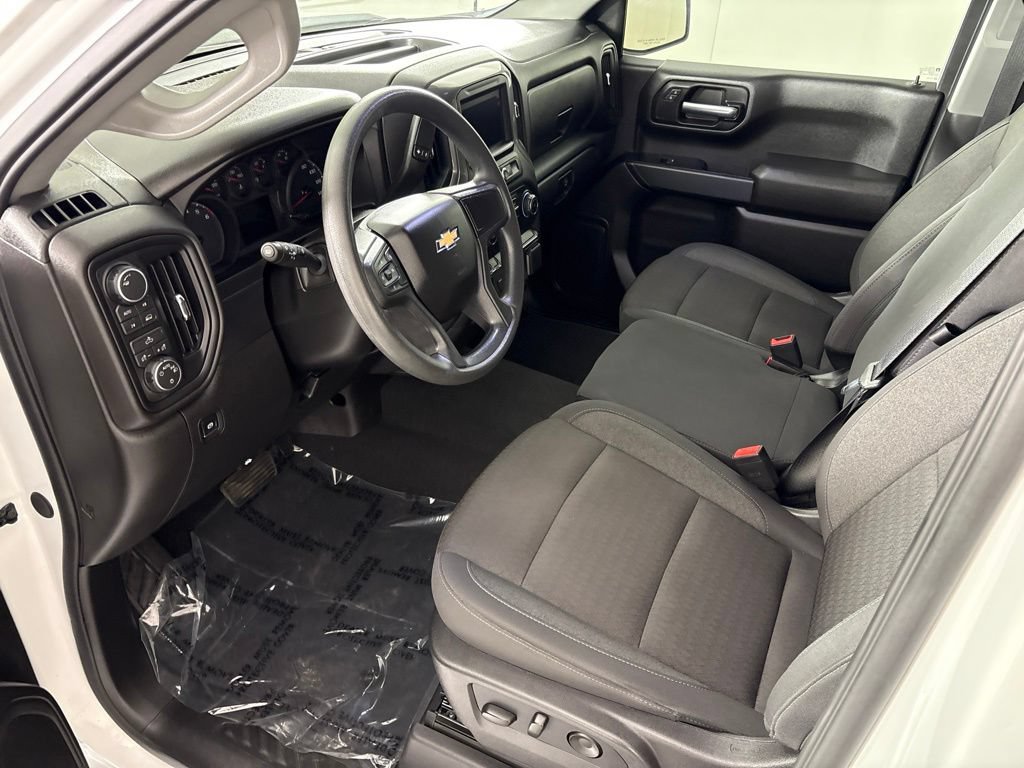Certified 2026 Chevrolet Silverado 1500 Custom AWD/4WD image 31