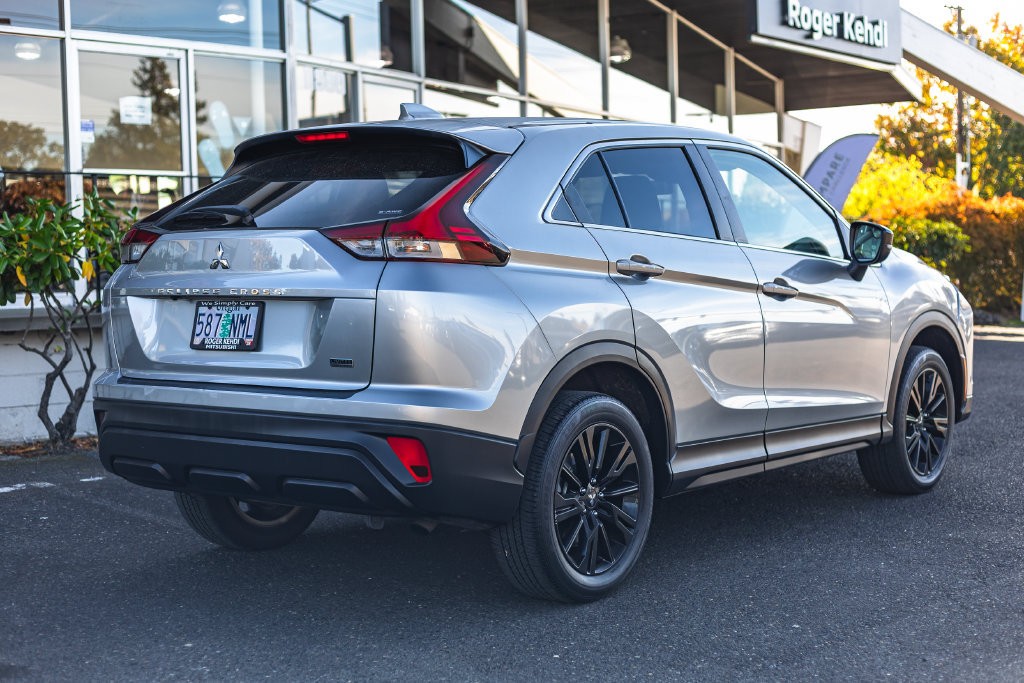Used 2023 Mitsubishi Eclipse Cross LE AWD/4WD image 7