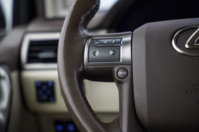 Used 2017 Lexus GX 460 Luxury w/ Preferred Accessory Package AWD/4WD image 52