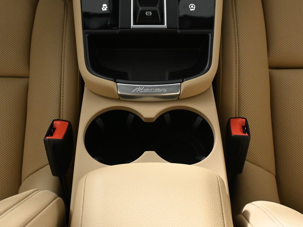 New 2026 Porsche Macan AWD/4WD image 27