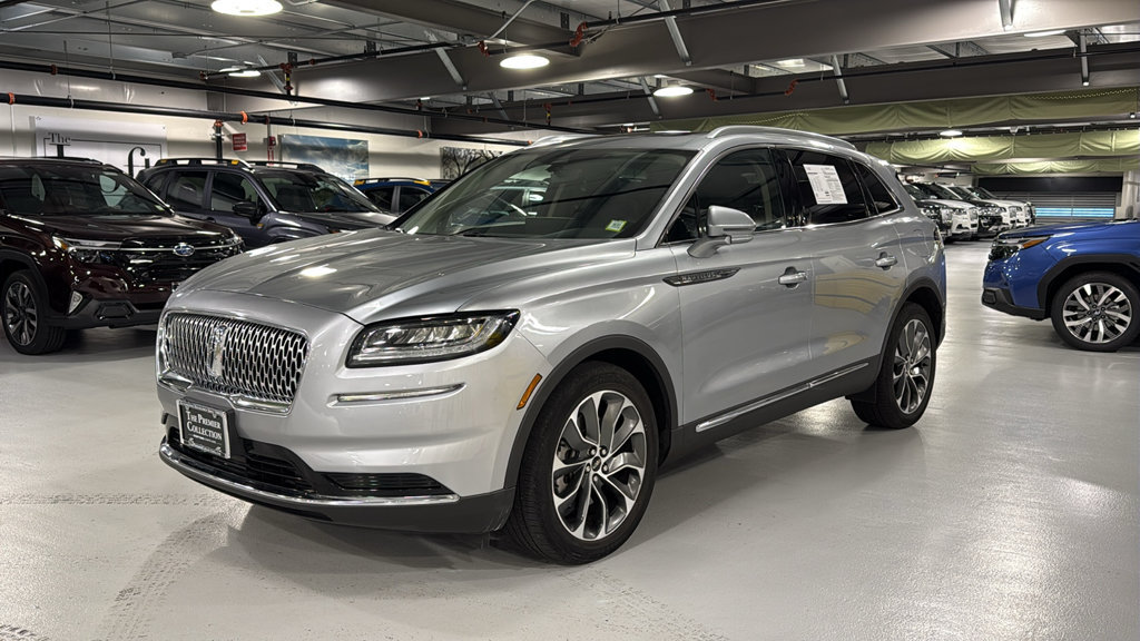 Used 2023 Lincoln Nautilus Reserve AWD/4WD image 5