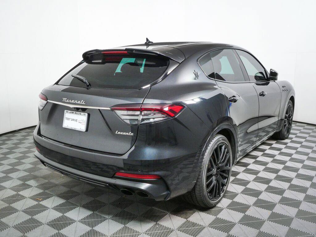 Used 2022 Maserati Levante Modena AWD/4WD image 3