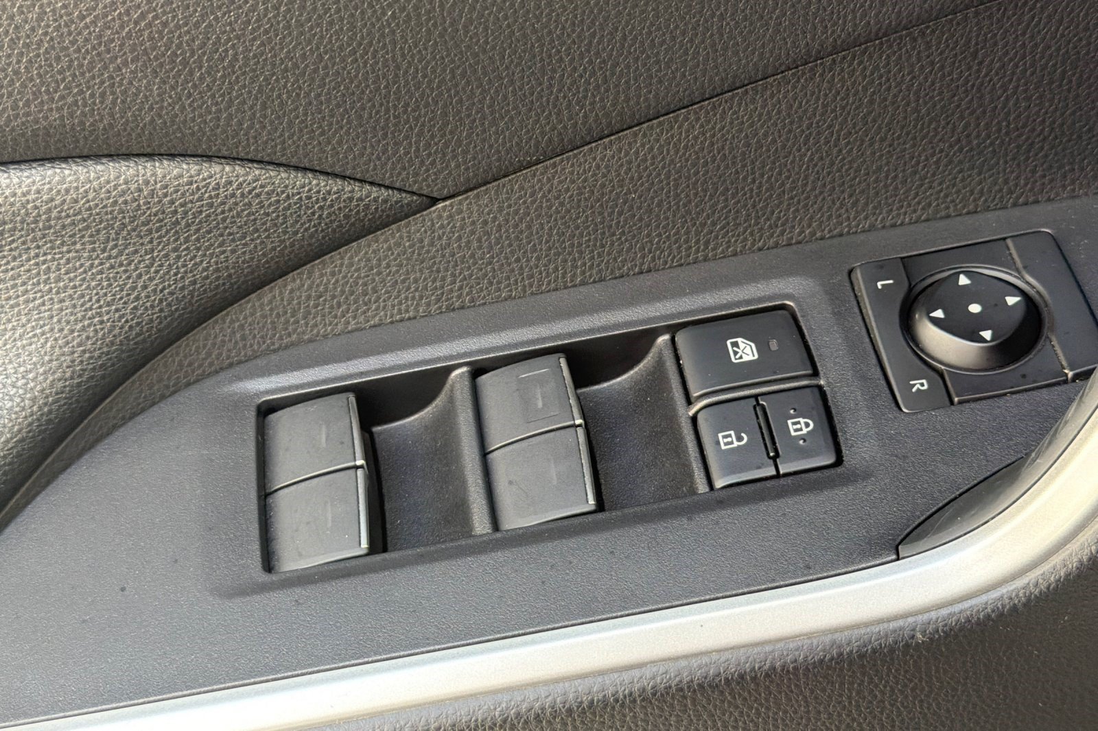 Used 2024 Toyota RAV4 XLE Premium FWD image 13