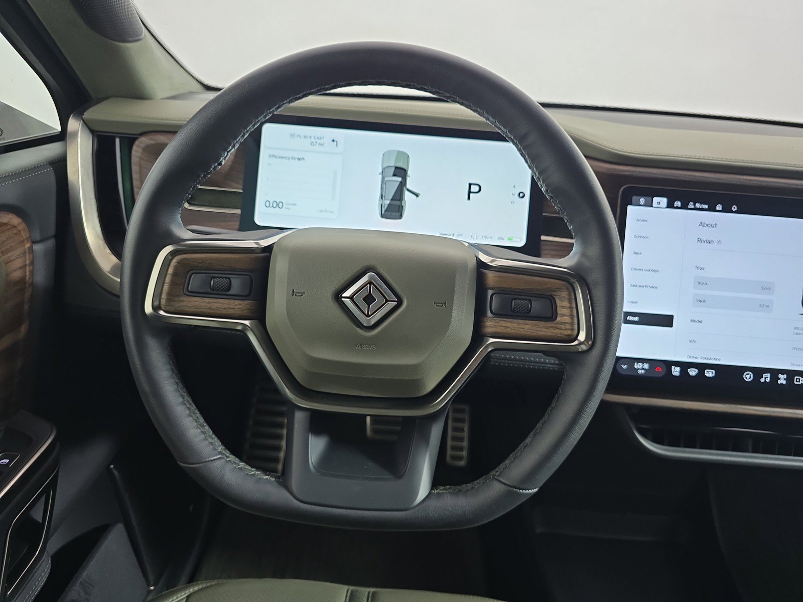 Used 2024 Rivian R1S Launch Edition AWD/4WD image 28
