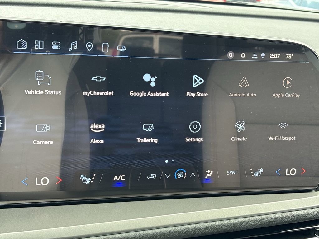 New 2025 Chevrolet Traverse LT image 36