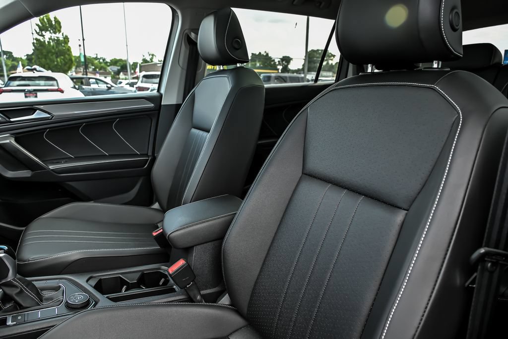 Used 2022 Volkswagen Tiguan SE AWD/4WD image 15