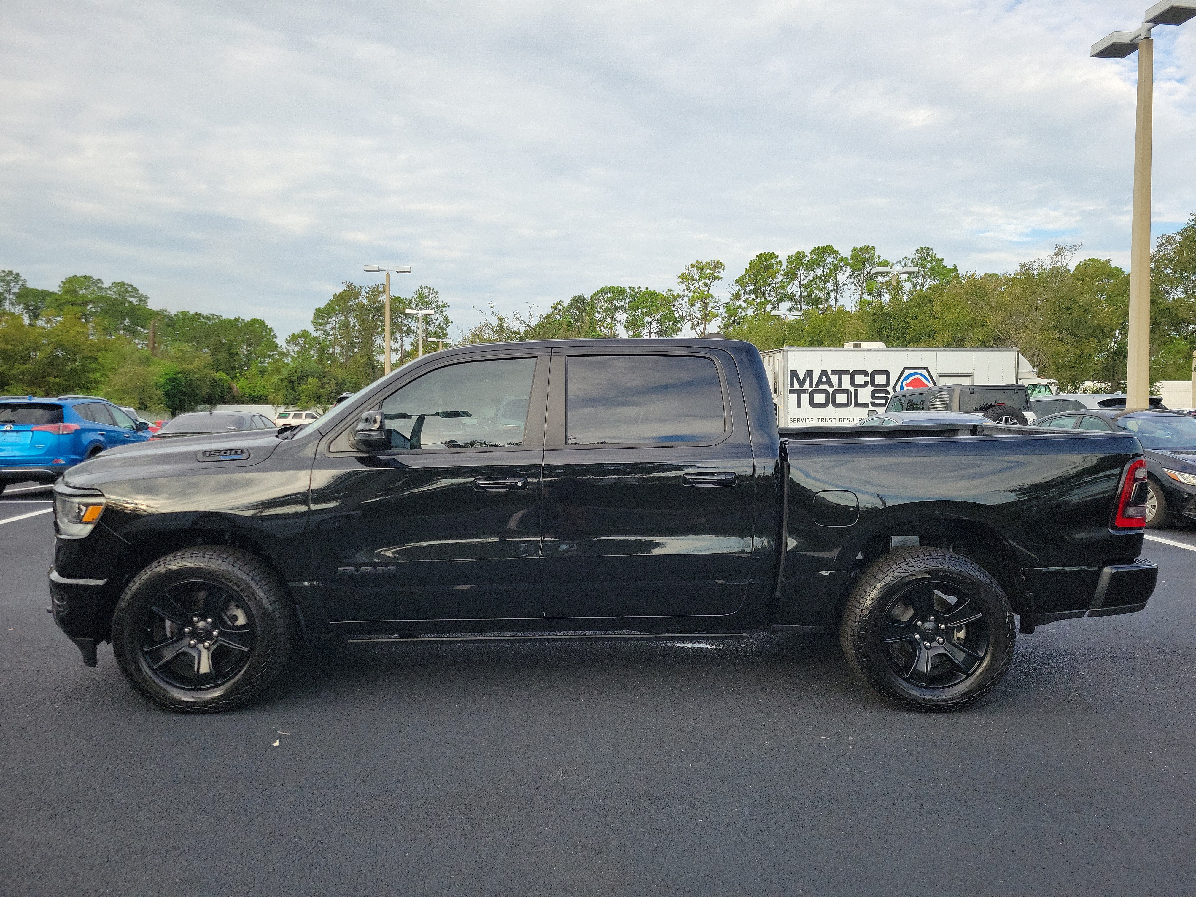 Used 2024 RAM 1500 Big Horn AWD/4WD image 3
