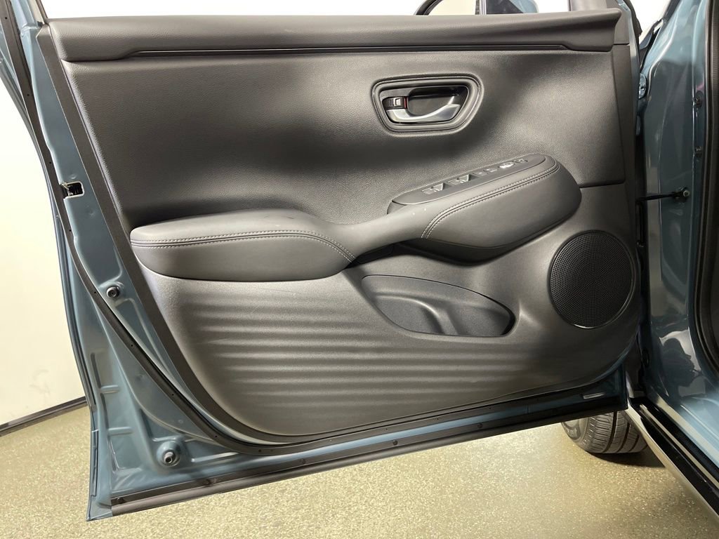 Used 2026 Honda HR-V EX-L image 17