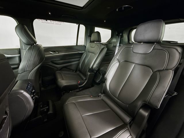 New 2025 Jeep Grand Cherokee L Limited w/ Luxury Tech Group II image 25