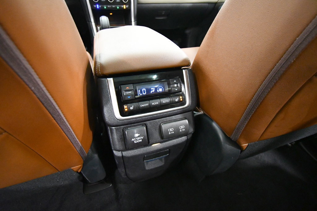 Used 2022 Subaru Ascent Touring AWD/4WD image 16