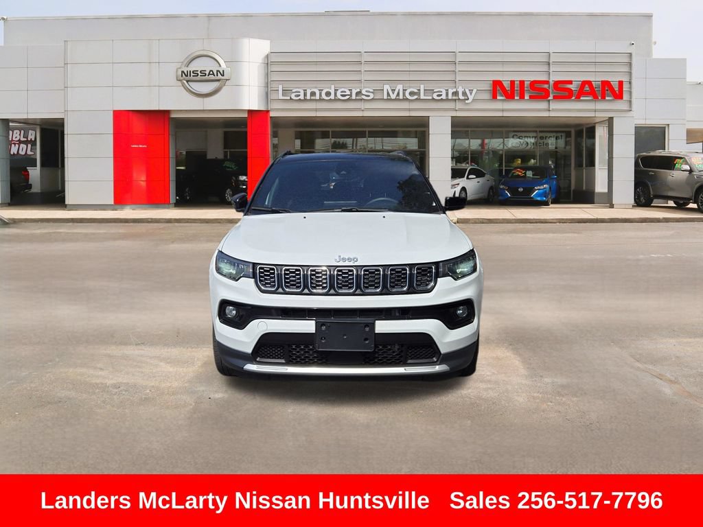 Used 2025 Jeep Compass Limited AWD/4WD image 11