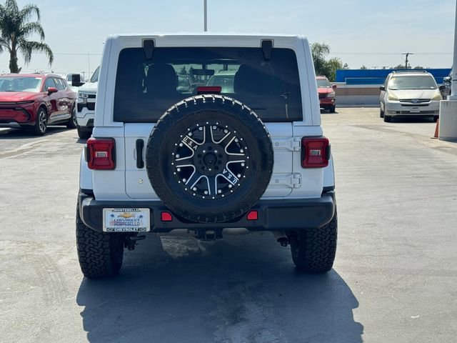 Used 2018 Jeep Wrangler Unlimited Sahara image 3