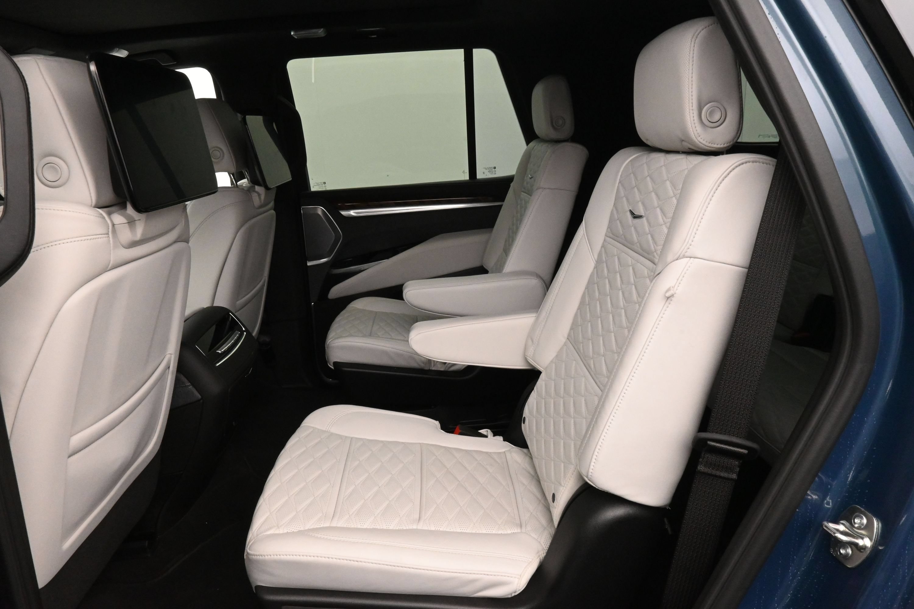 New 2026 Cadillac Escalade Platinum Sport AWD/4WD image 9