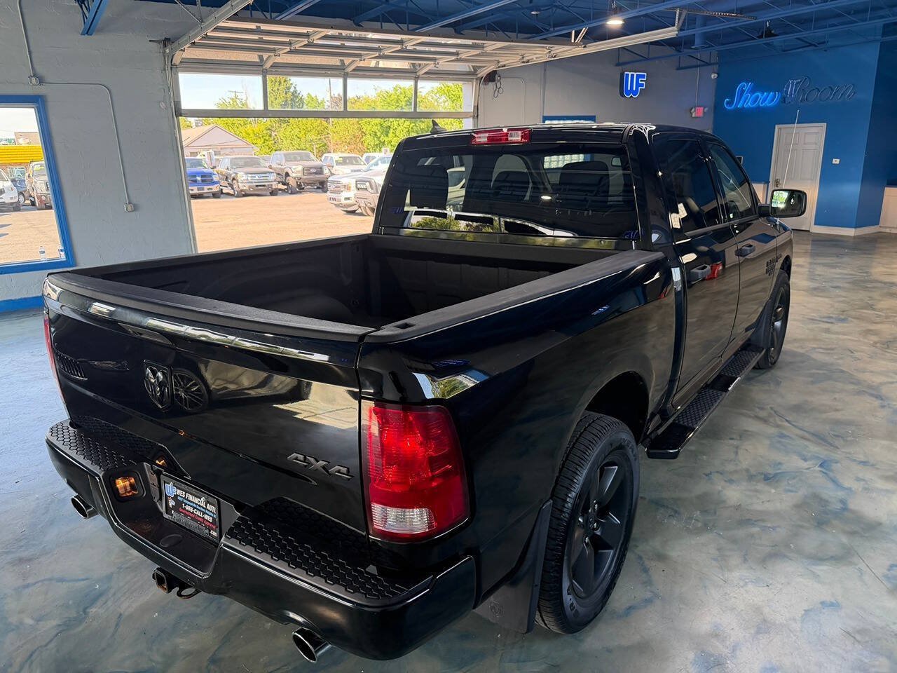 Used 2019 RAM 1500 Express w/ Wheel & Sound Group AWD/4WD image 10